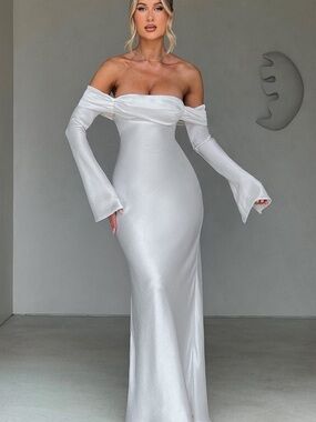 Baby boo Selene Off-Shoulder White Satin Maxi Dress M NWT